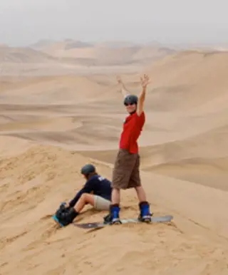 Sandboarding auf den Dünen um Swakopmund